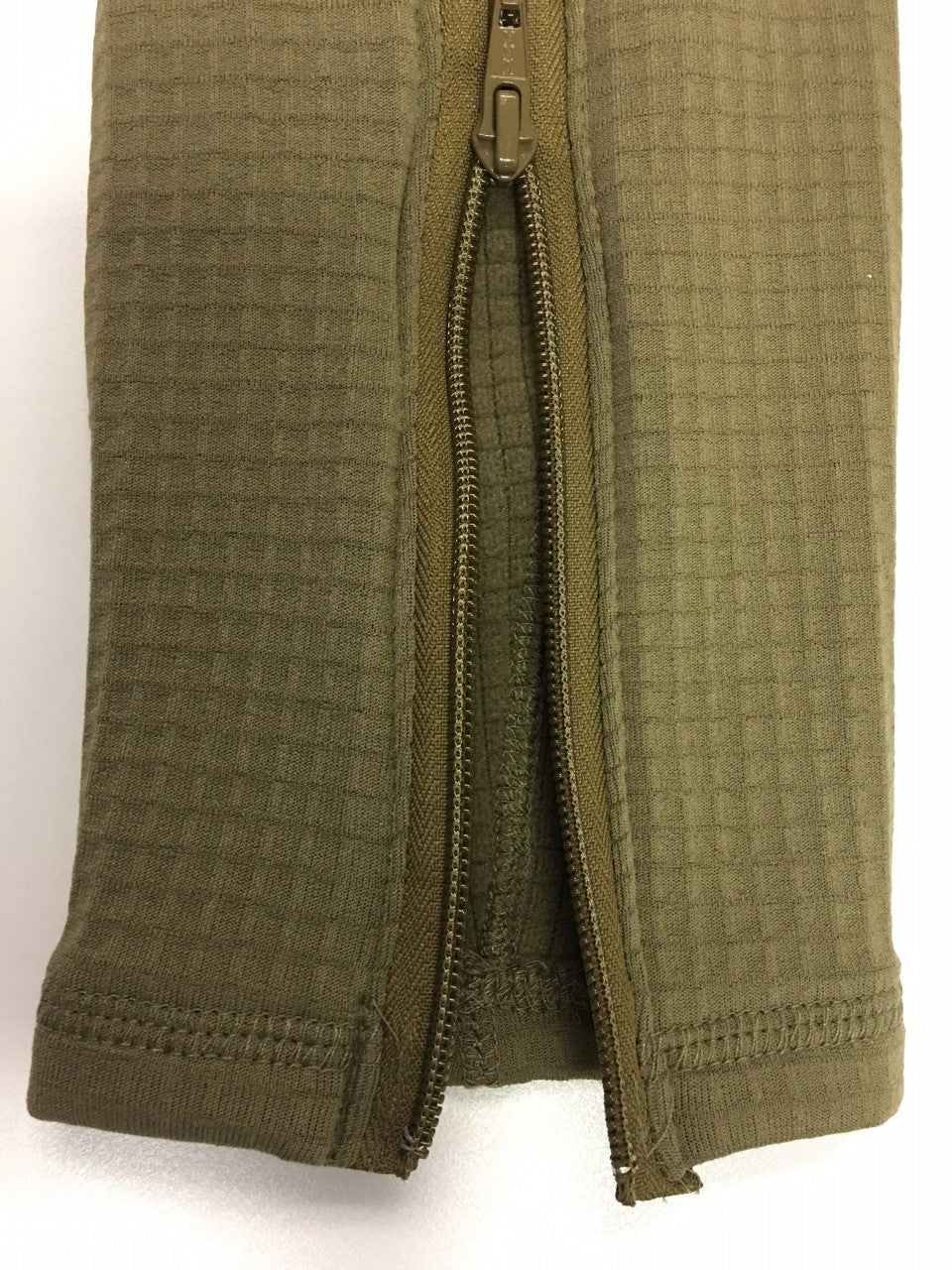 ECWCS Base II Military Generation III Mid-Weight Drawer Waffle Thermal  Bottom - SGT TROYS